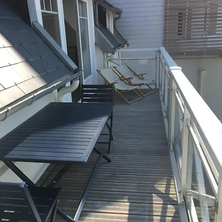 Superbe Avec Terrasse Vue אמבלטוסה